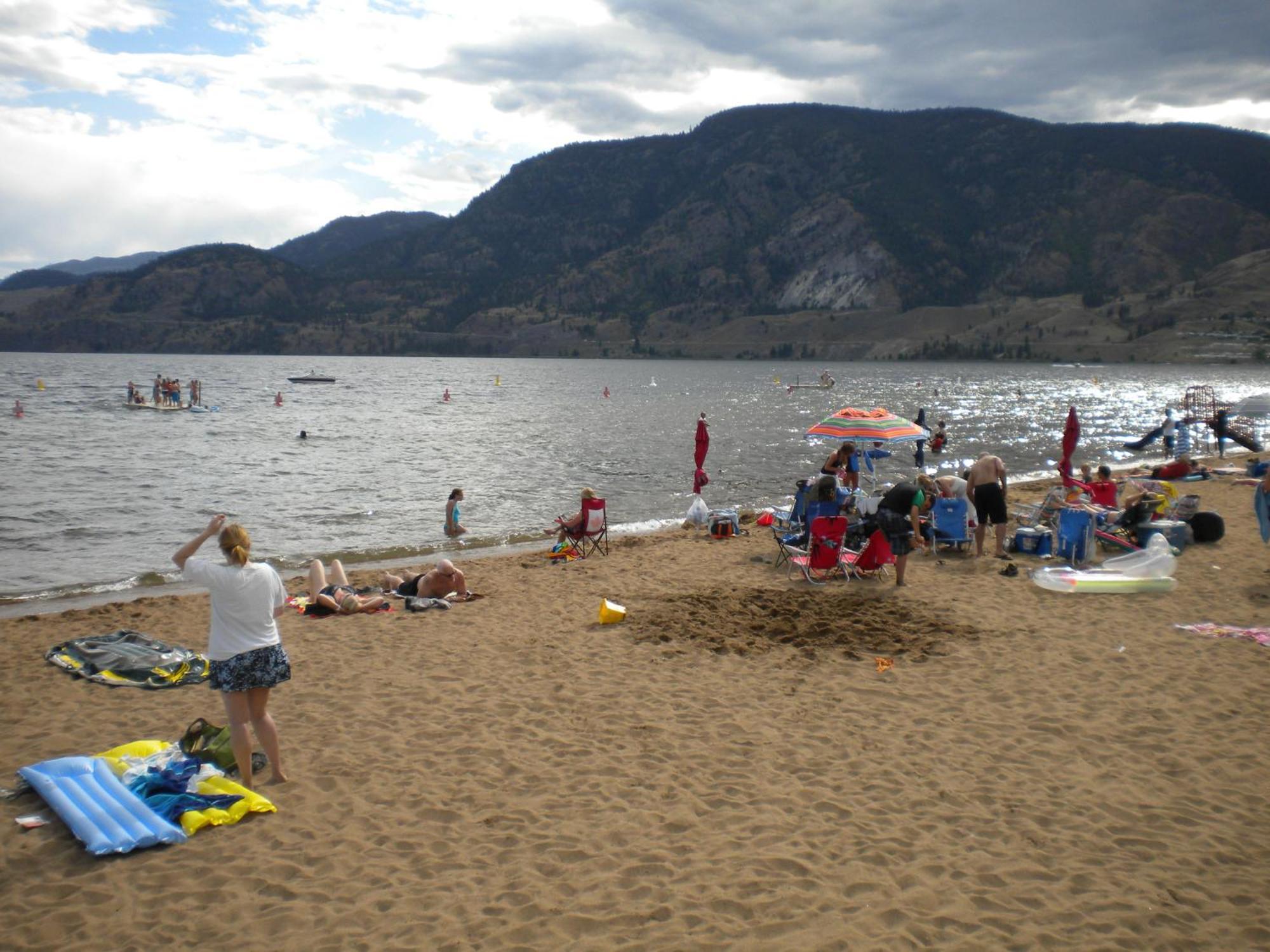 Holiday House Motel Penticton Dış mekan fotoğraf
