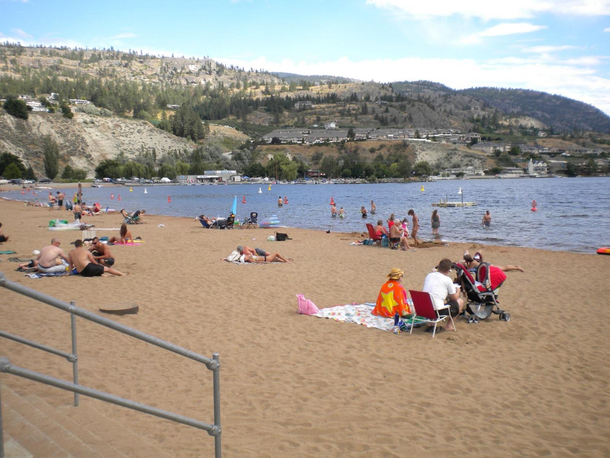 Holiday House Motel Penticton Dış mekan fotoğraf
