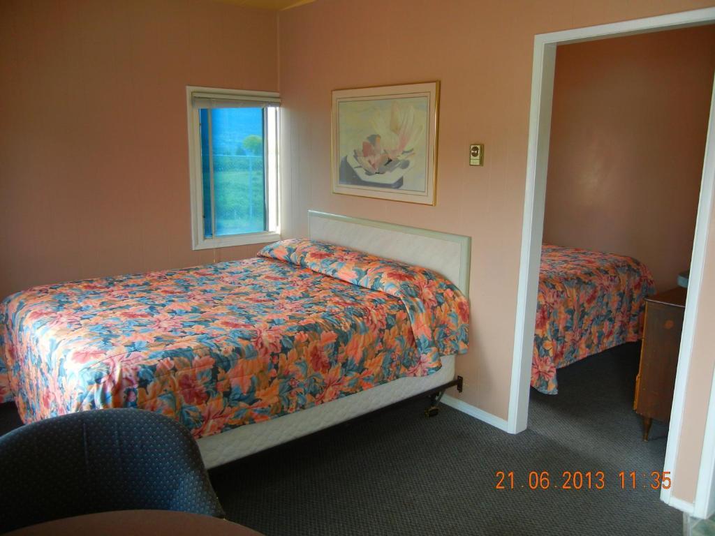 Holiday House Motel Penticton Oda fotoğraf