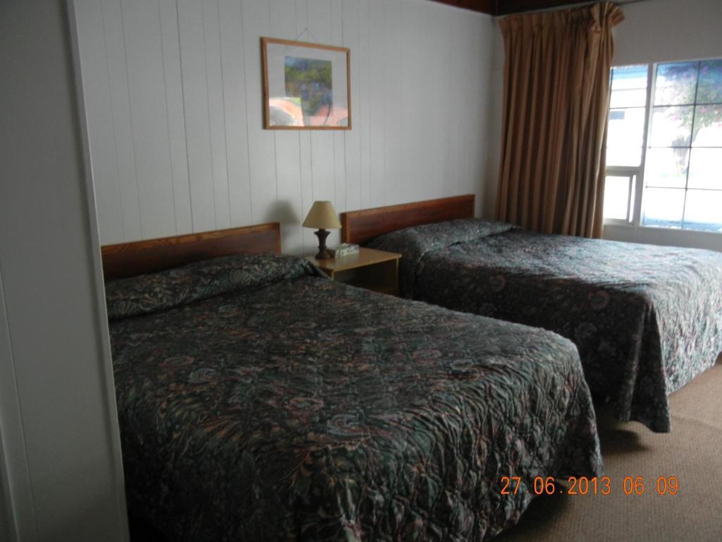 Holiday House Motel Penticton Oda fotoğraf