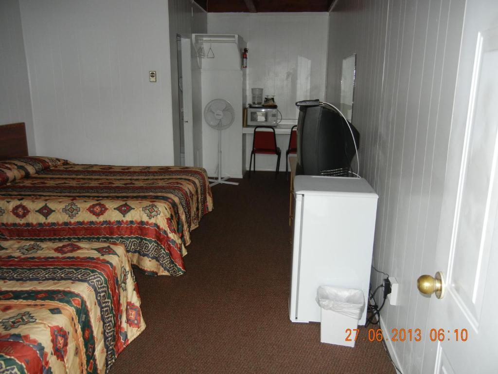 Holiday House Motel Penticton Oda fotoğraf