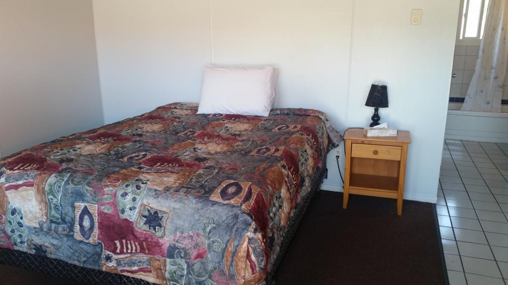 Holiday House Motel Penticton Dış mekan fotoğraf