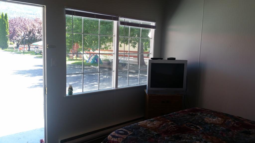 Holiday House Motel Penticton Dış mekan fotoğraf