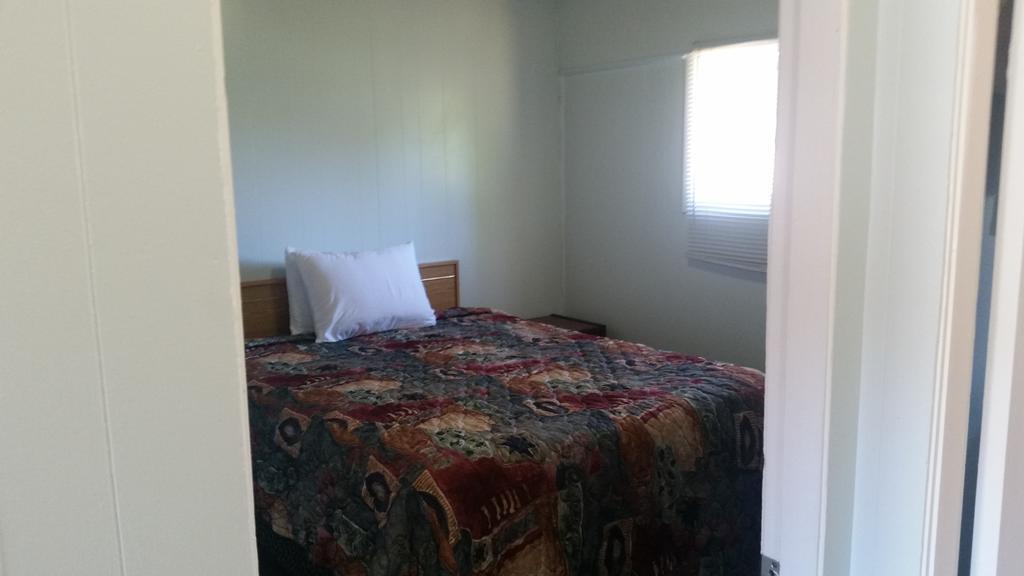 Holiday House Motel Penticton Dış mekan fotoğraf