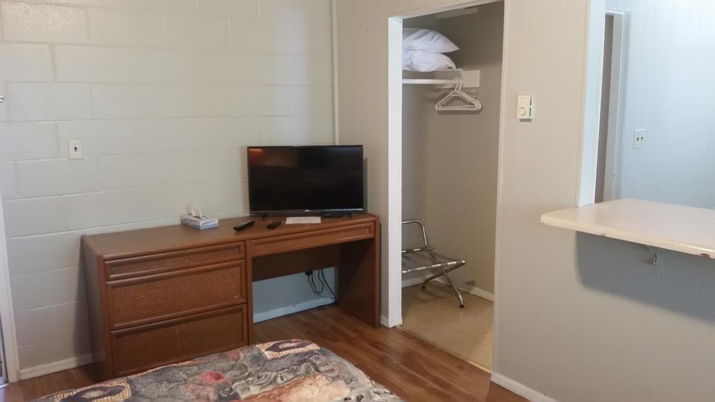 Holiday House Motel Penticton Dış mekan fotoğraf