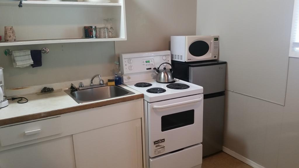 Holiday House Motel Penticton Dış mekan fotoğraf
