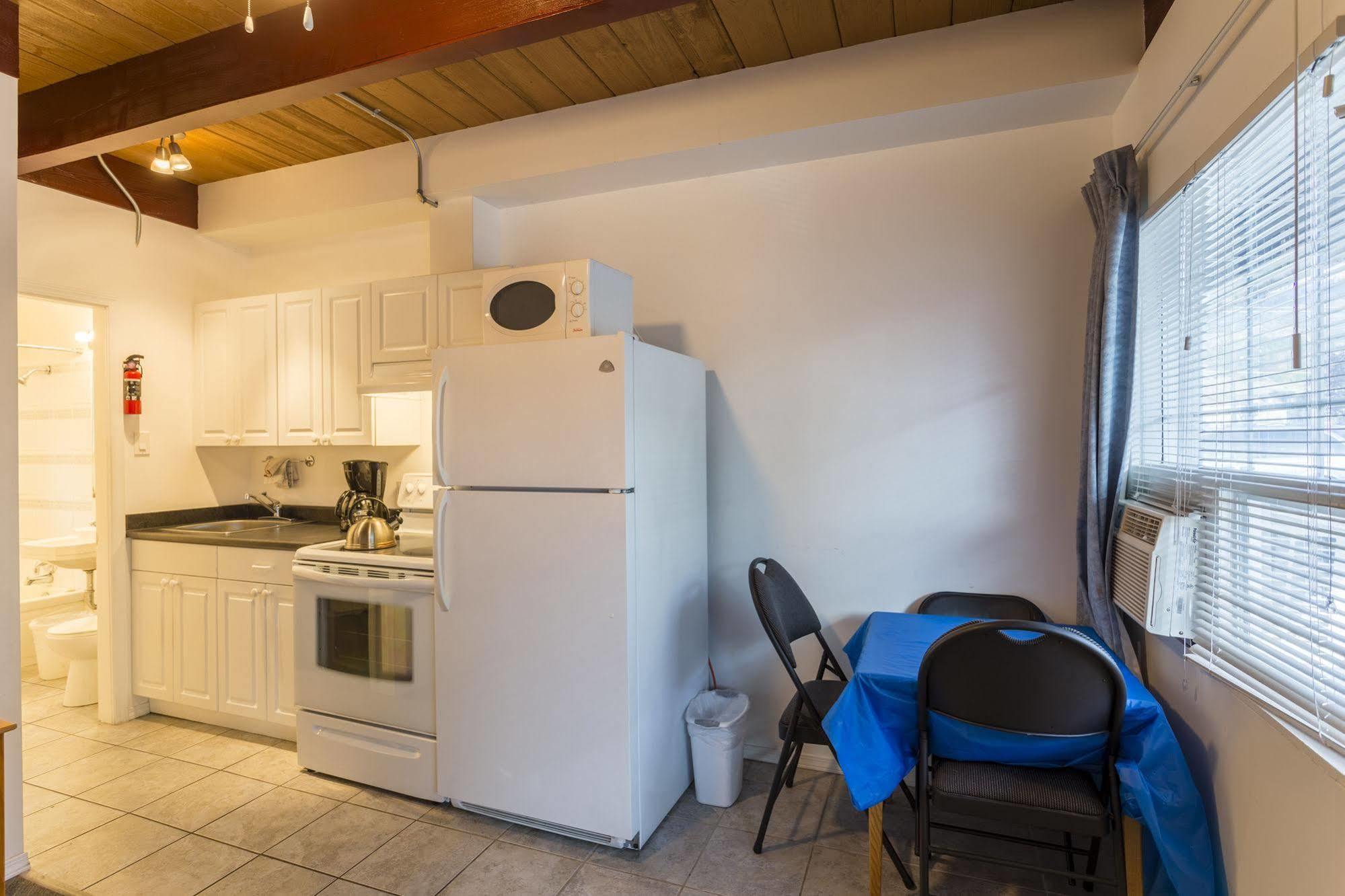 Holiday House Motel Penticton Dış mekan fotoğraf