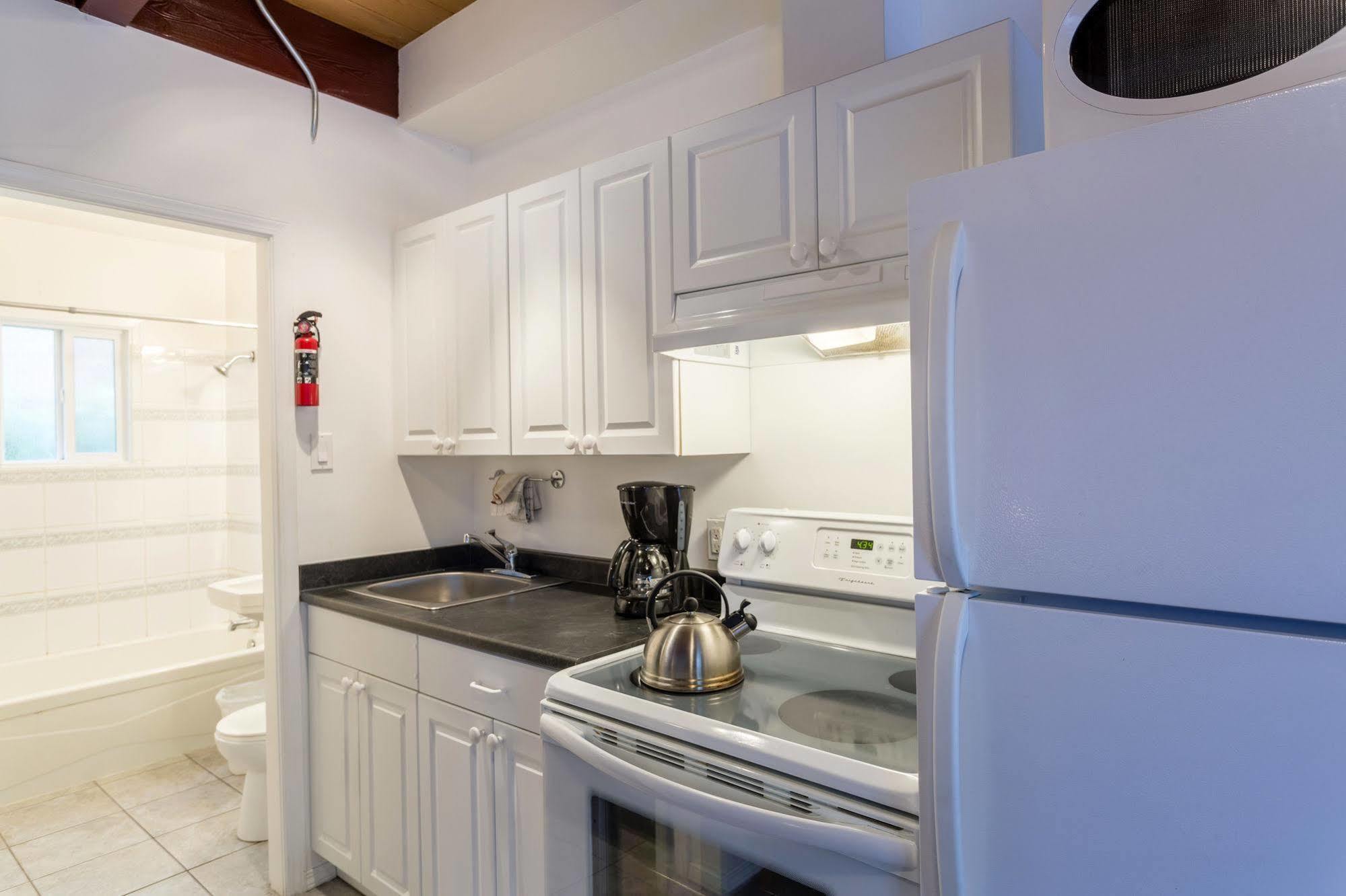 Holiday House Motel Penticton Dış mekan fotoğraf